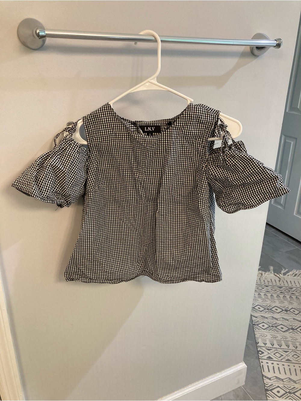 L.N.V Cottage Core Gingham Cold Shoulder Cropped Cotton Blouse Sz Small